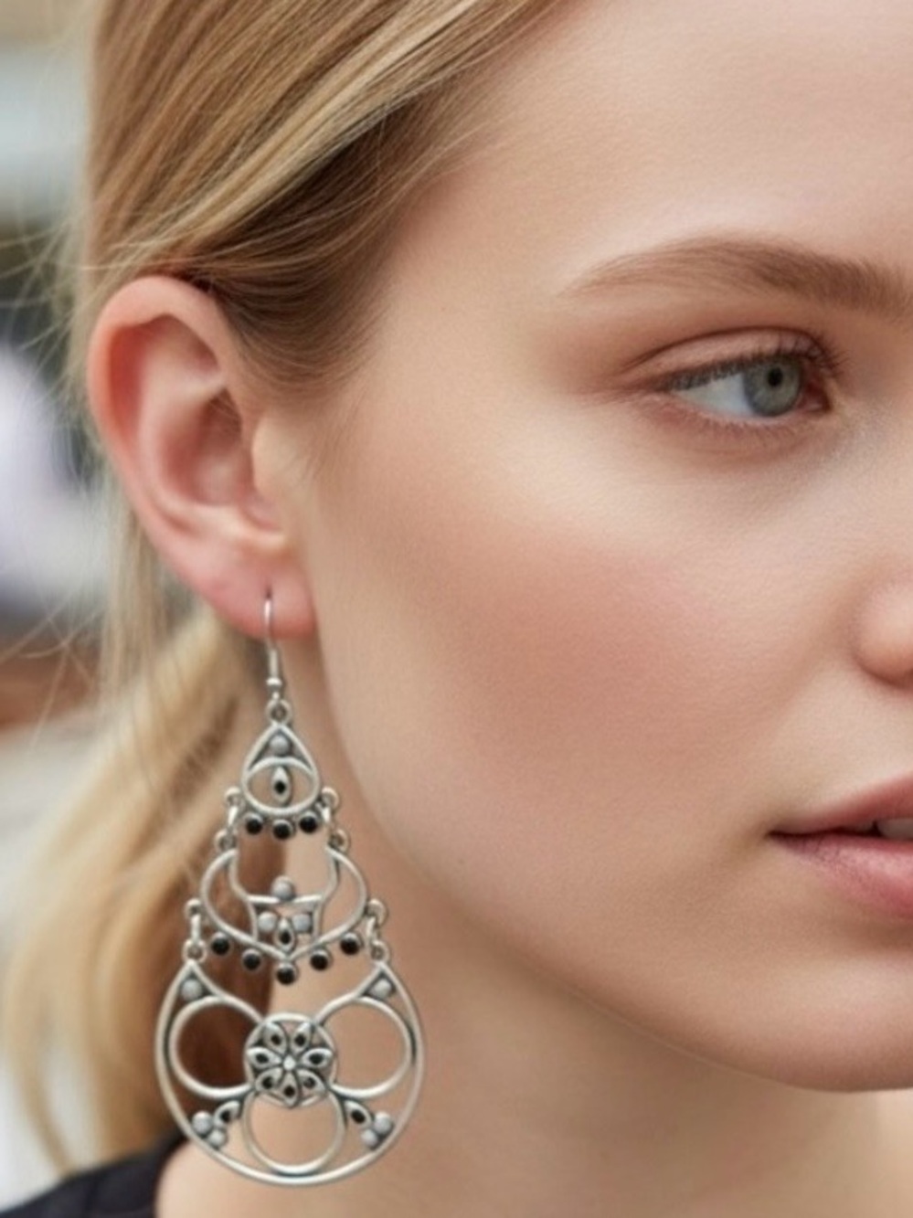 GORGEOUS SILVER FILIGREE TEARDROP EARRINGS WITH BLACK STONES